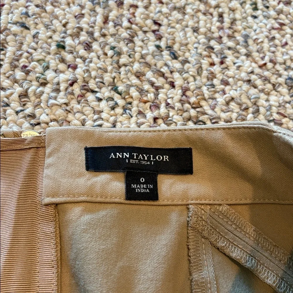 Ann Taylor Tan Pencil Skirt. Size 0